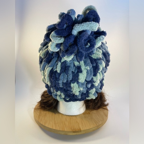 Handmade Kid’s Super Soft & Cozy Winter Hat With Loopy Pom-Pom - Variegated Blue - Picture 6 of 9